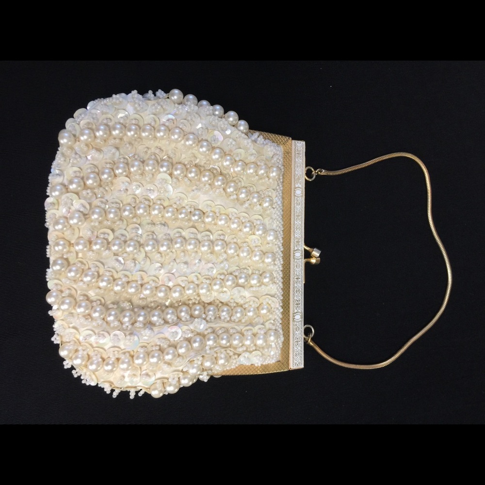 Beautiful pearl, sequin and bead handbag.